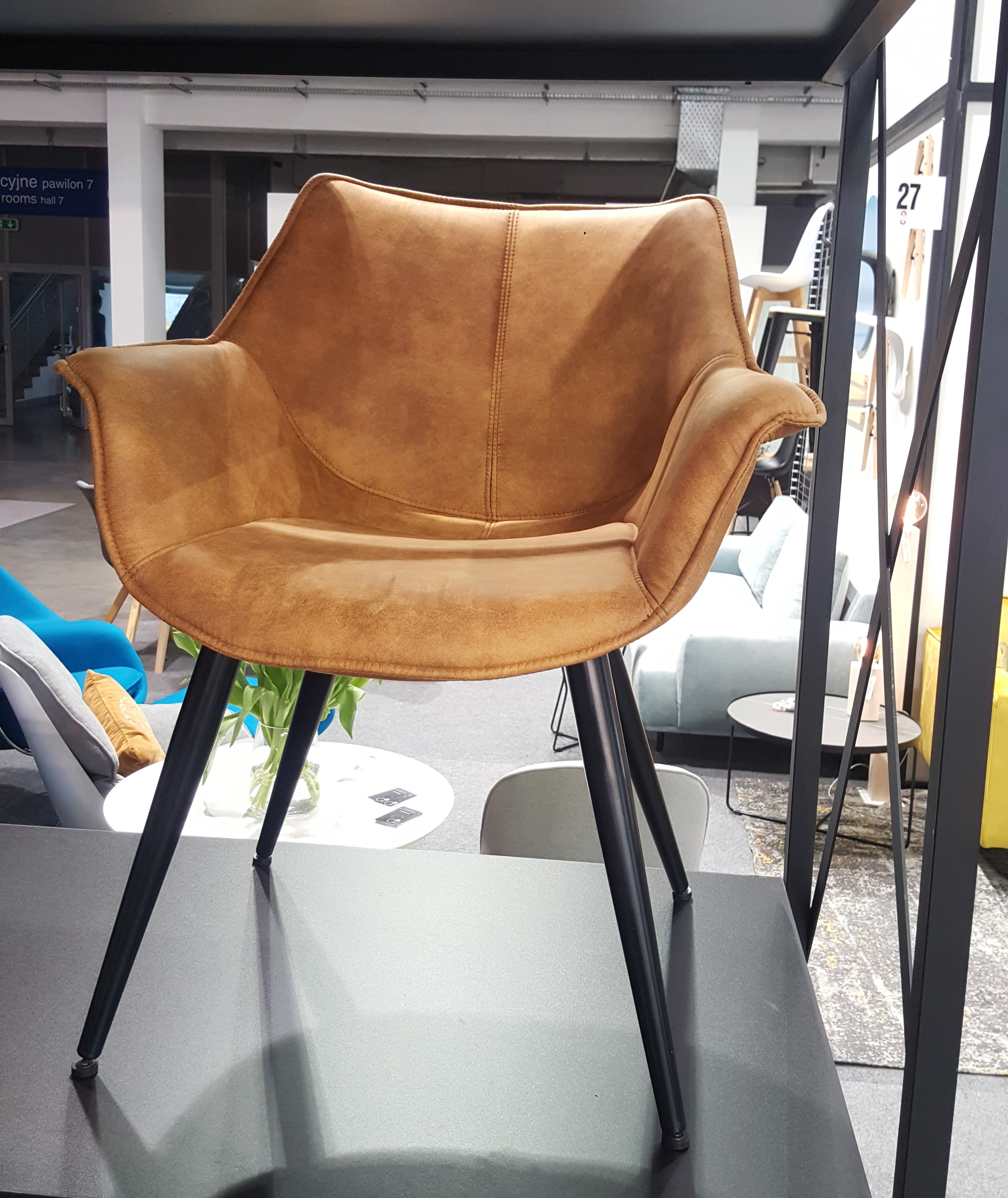 Krzesło ze skóry kamelowe