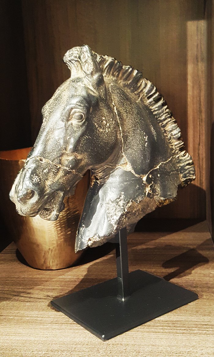 Rzeźba figurka głowa konia