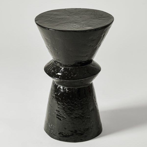 Czarny ceramiczny stolik pomocniczy kawowy