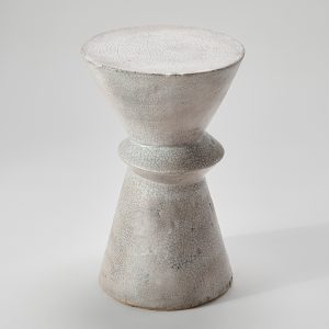Owalny ceramiczny stolik kawowy biały